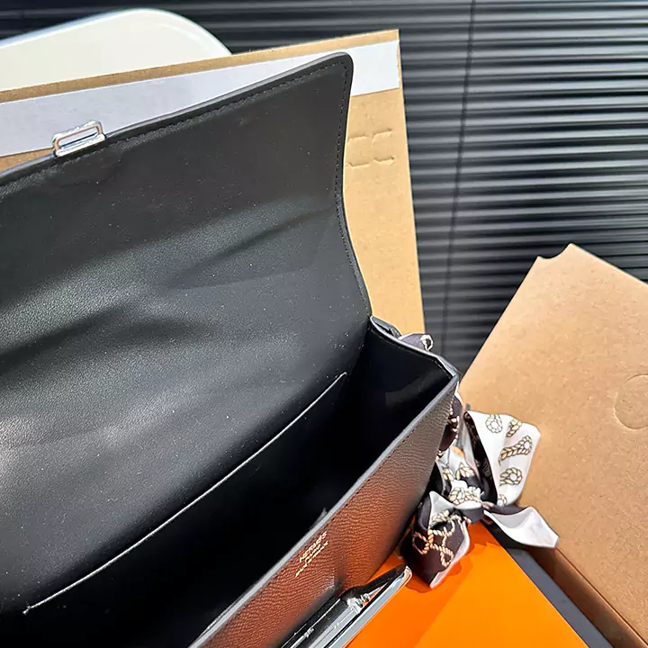 Hermes デッラ・カヴァレリア