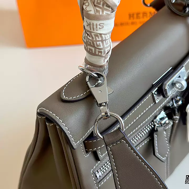hermes トートバッグ 高級
