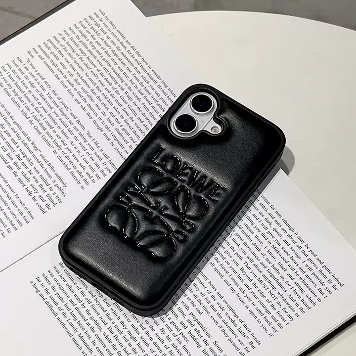 ロエベiphone16ケースホワイト