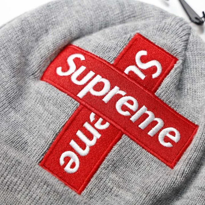 ニット帽supreme