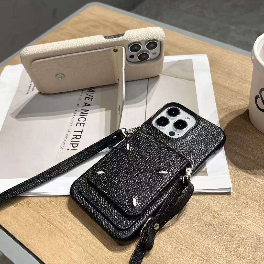 Maison Margiela iphone16 proケース スマホストラップ付き