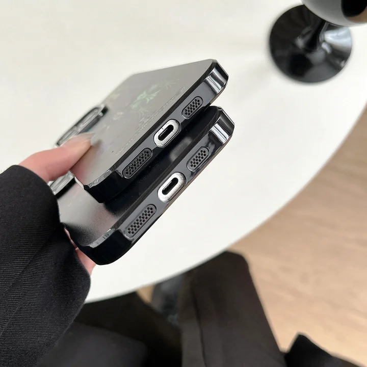 ハーツiphone16ケース ゴシック 十字架