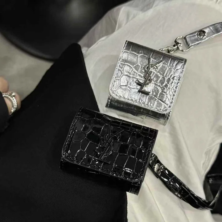 YSL エアーポッズ 4ケース ストラップ付き
