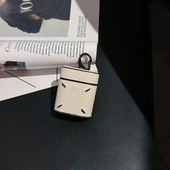 maison margiela Airpods4ケース 4ステッチ