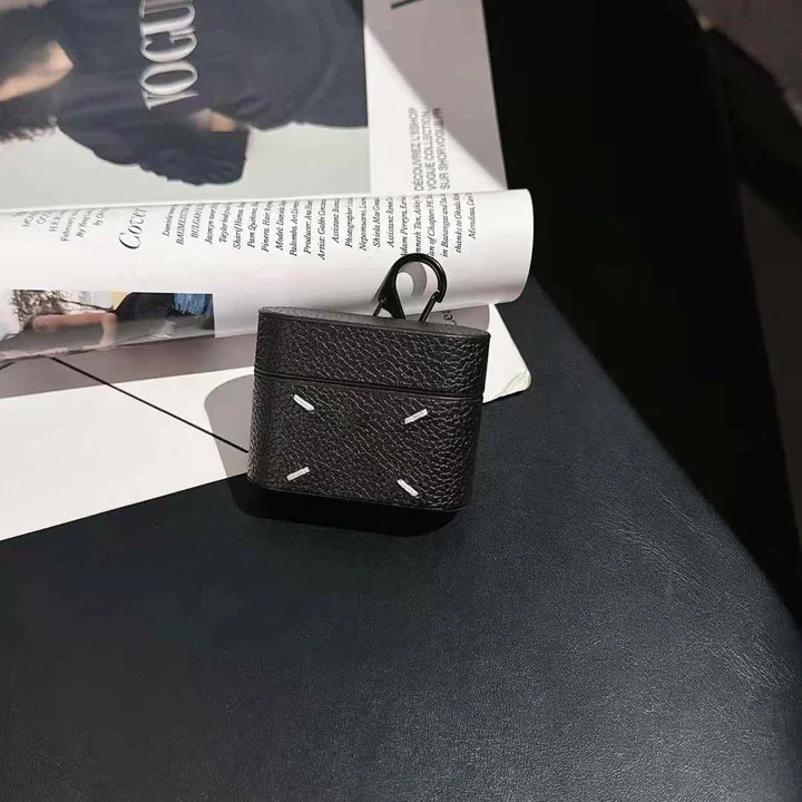 maison margiela Airpods4ケース 4ステッチ
