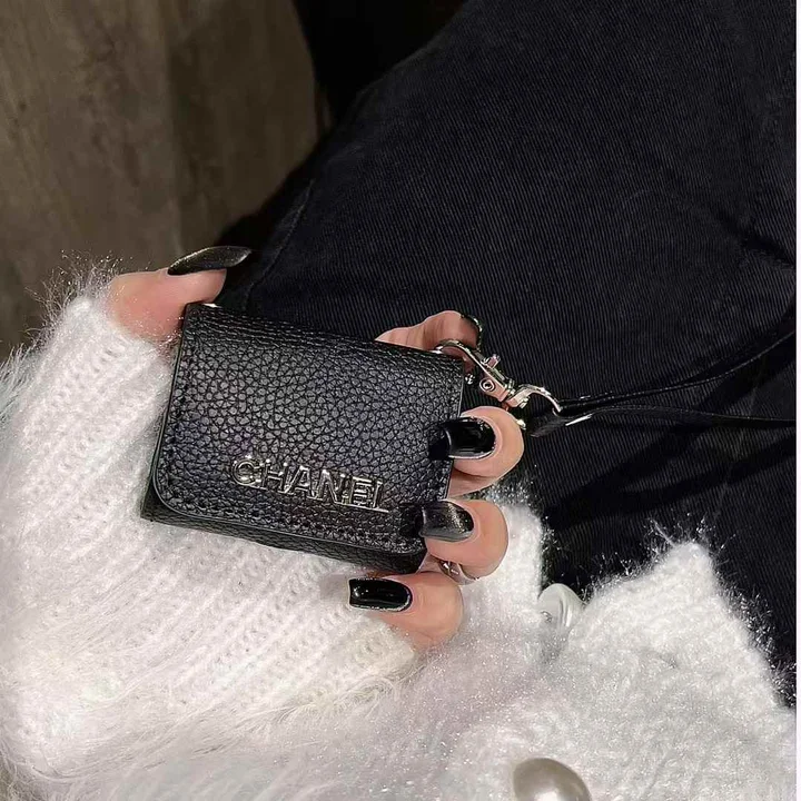落下防止airpodsケースシャネル