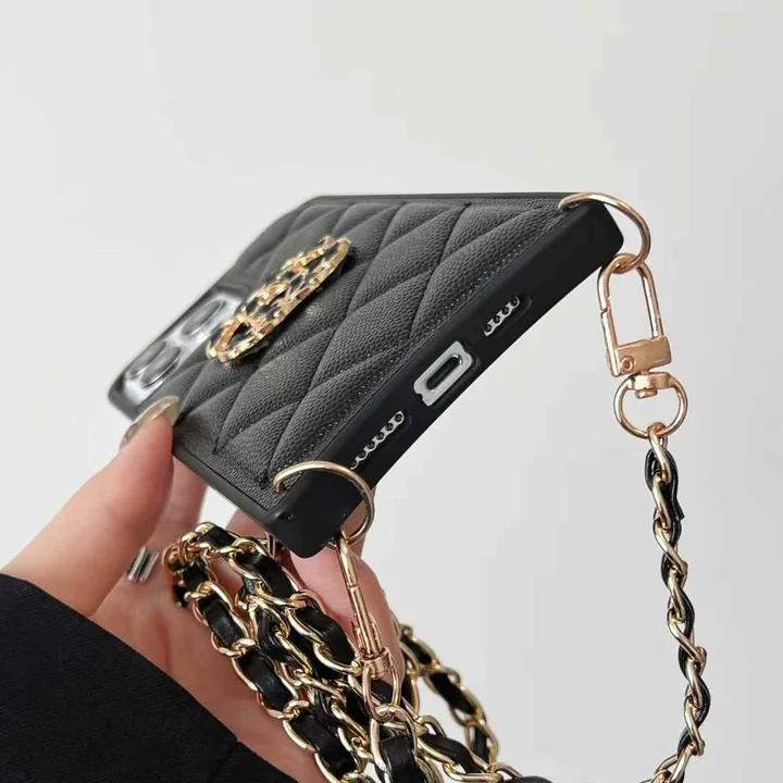 chanel iphone16 proケースチェーン付き