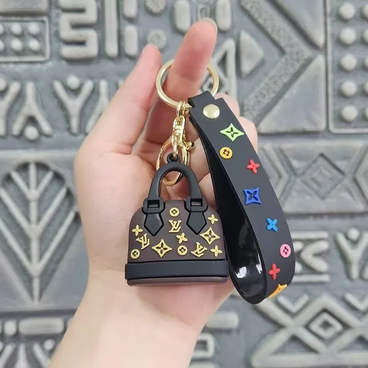  LV キーホルダー ラバー