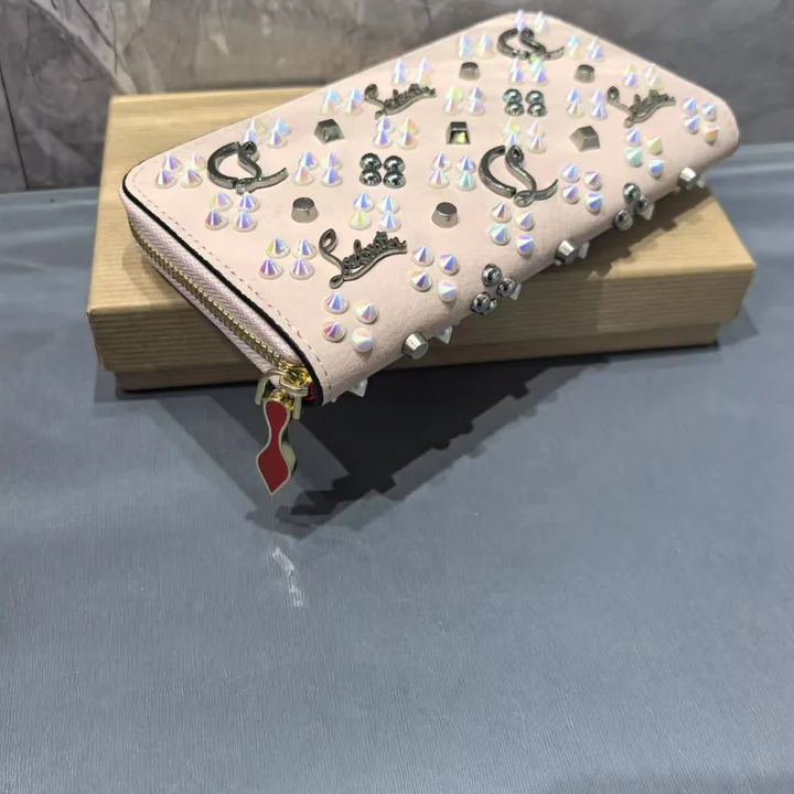 クリスチャン ルブタン PANETTONE長財布