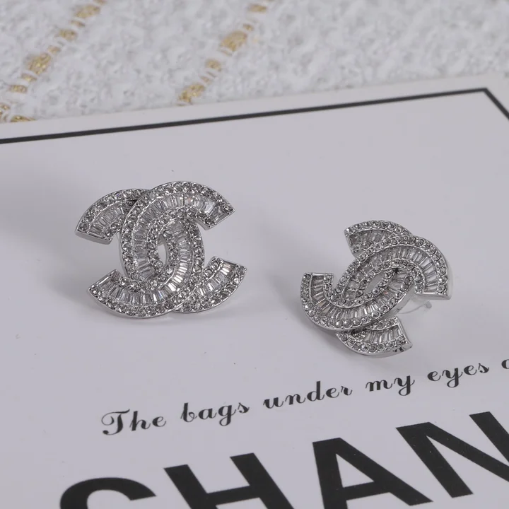 CHANEL ピアス キラキラ