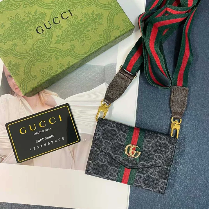 GUCCI カードケース 磁気 スキミング 防止