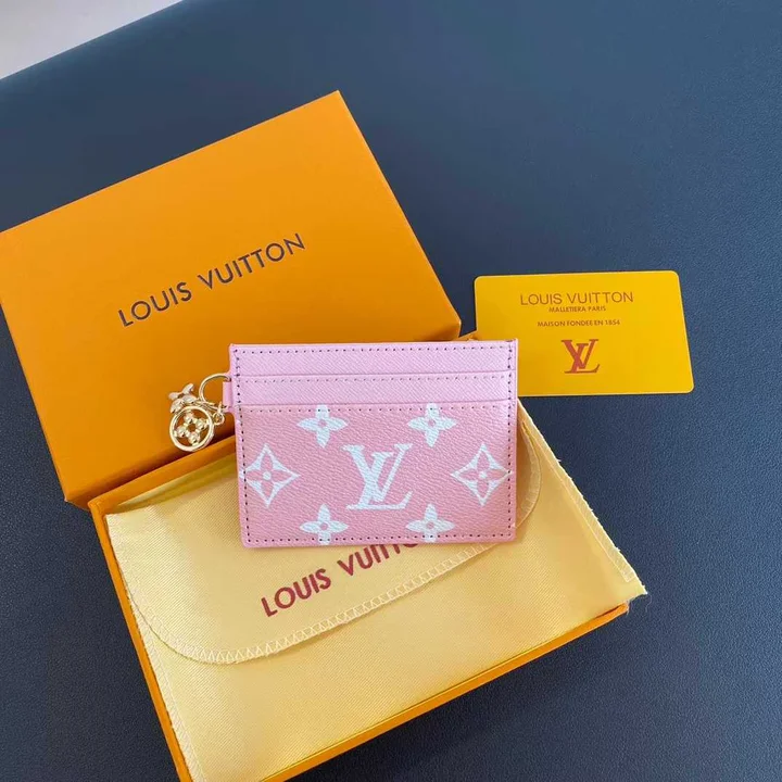 LV クレジットカード入れ