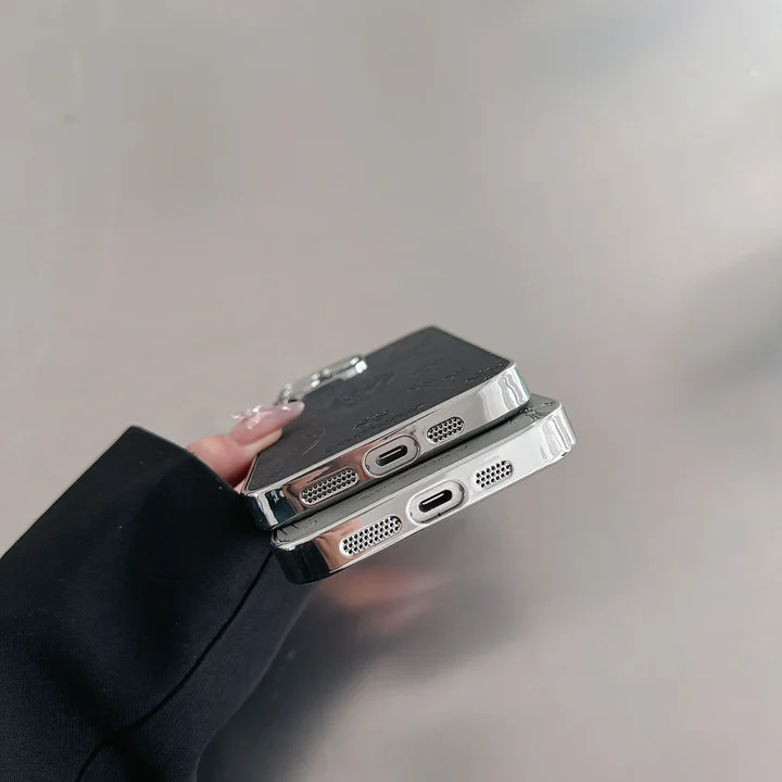 chrome hearts iphone16 pro maxケース 欧米風