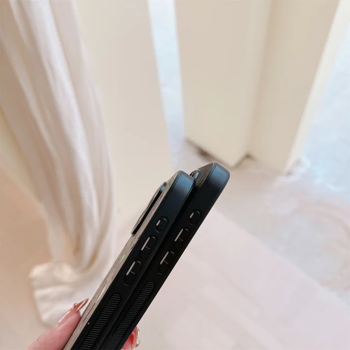 クロームハーツiphone16 pro maxケース レーザー