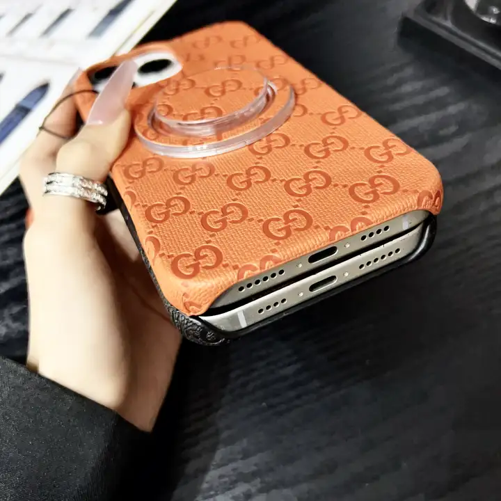グッチiphone16スマホケース エンボスレザー