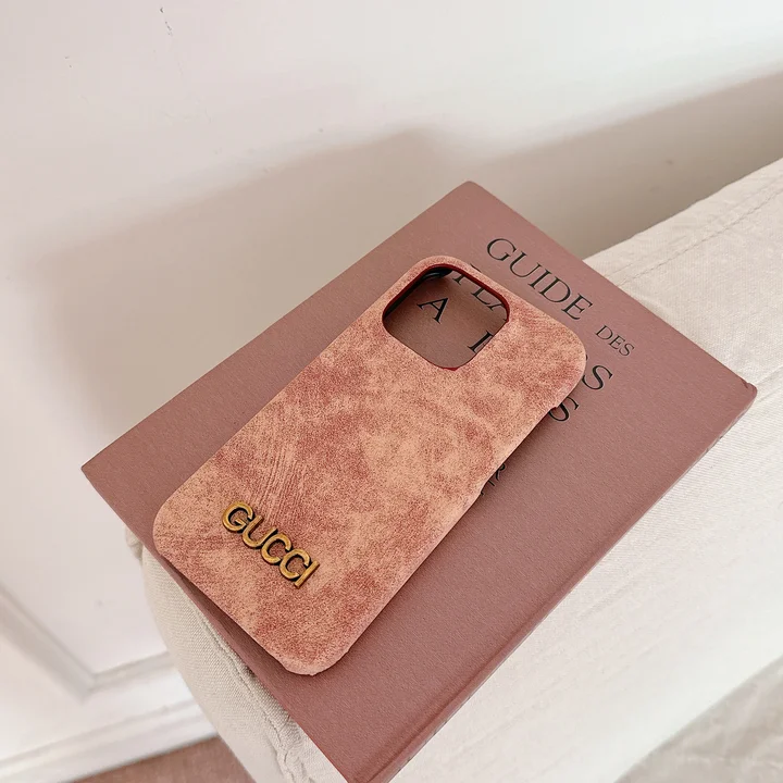 グッチ レトロ メタルロゴ iphone16ケース