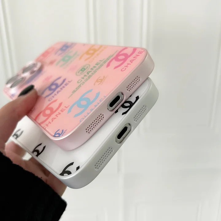 ホワイトiphone16 chanelケース