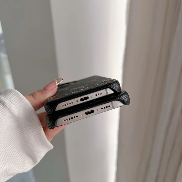 コーチ iphone16 proケース キャラクター
