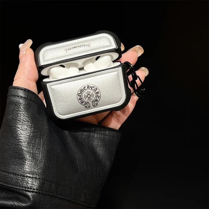 クロームハーツダウンジャケットairpods 4ケース