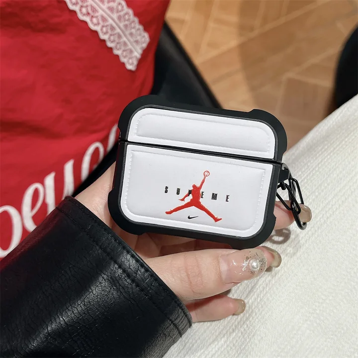 エアジョーダン airpods 4ケース ダウンジャケット風