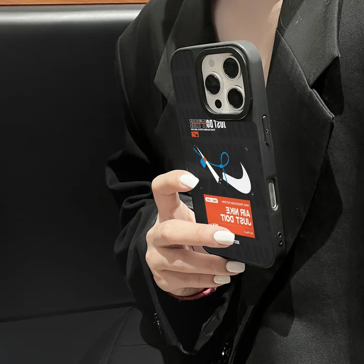 ナイキiphone16 pro maxケース ハイブリッド