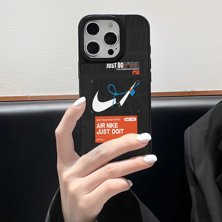 高校生 ナイキiphone16ケース