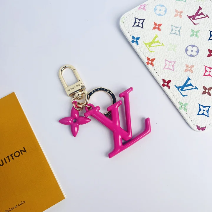 VUITTON キーホルダー プレゼント