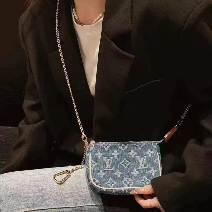 LV チェーンバッグ