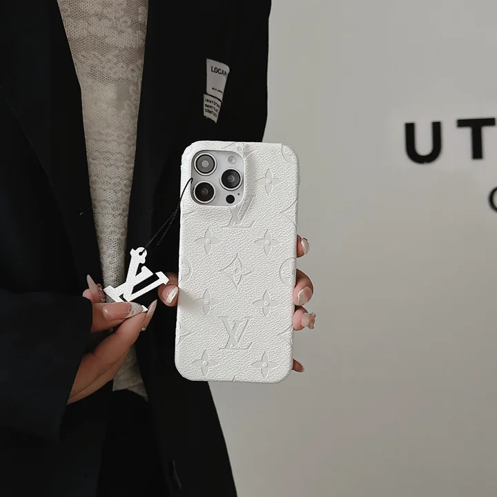 芸能人 ルイヴィトン iphone16ケース