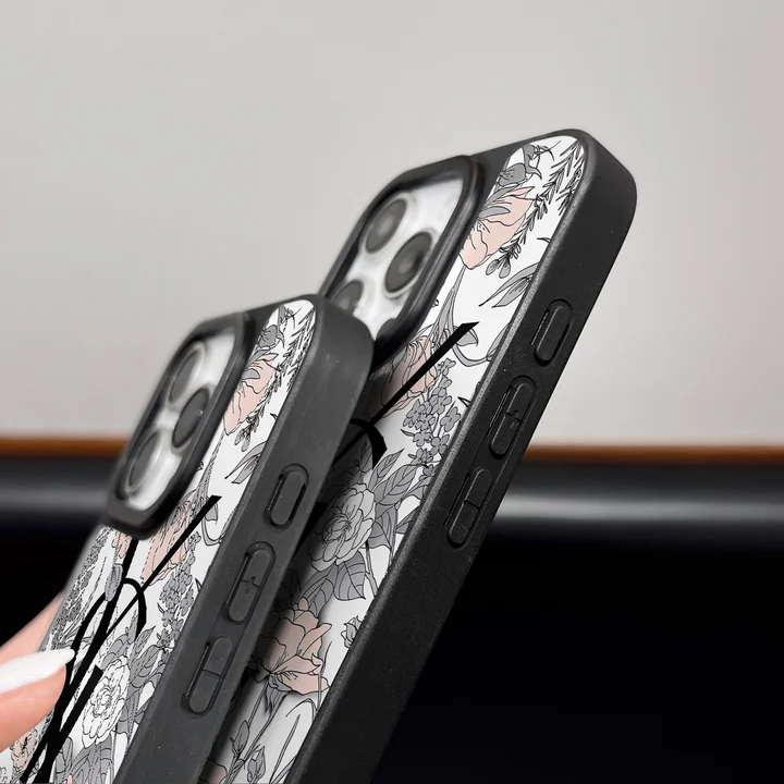 ハイブランド スマホ アクセサリー