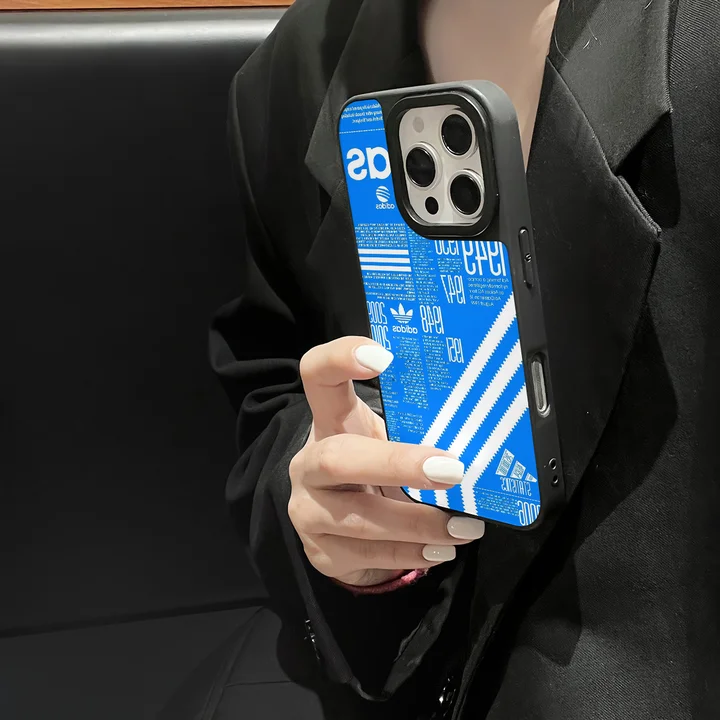 アディダス iphone 16 proケース 高校生 人気