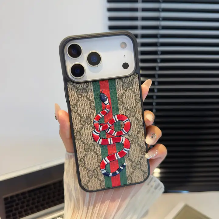GUCCI iphone17ケース キャラクター