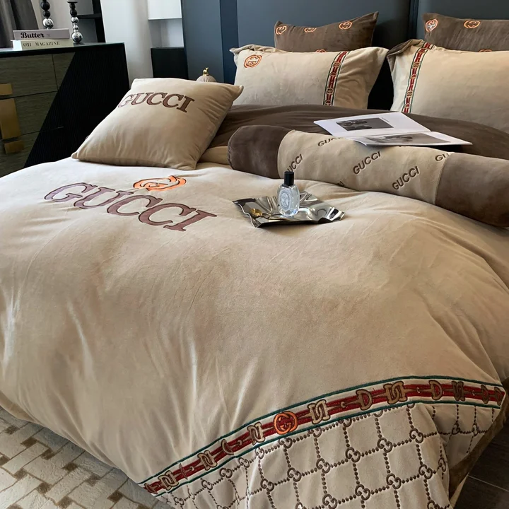 gucci ベルベット ベッド用品