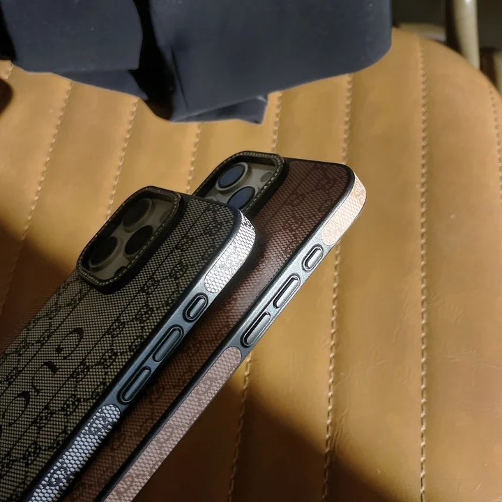 Gucci iPhone17promaxケース全面保護