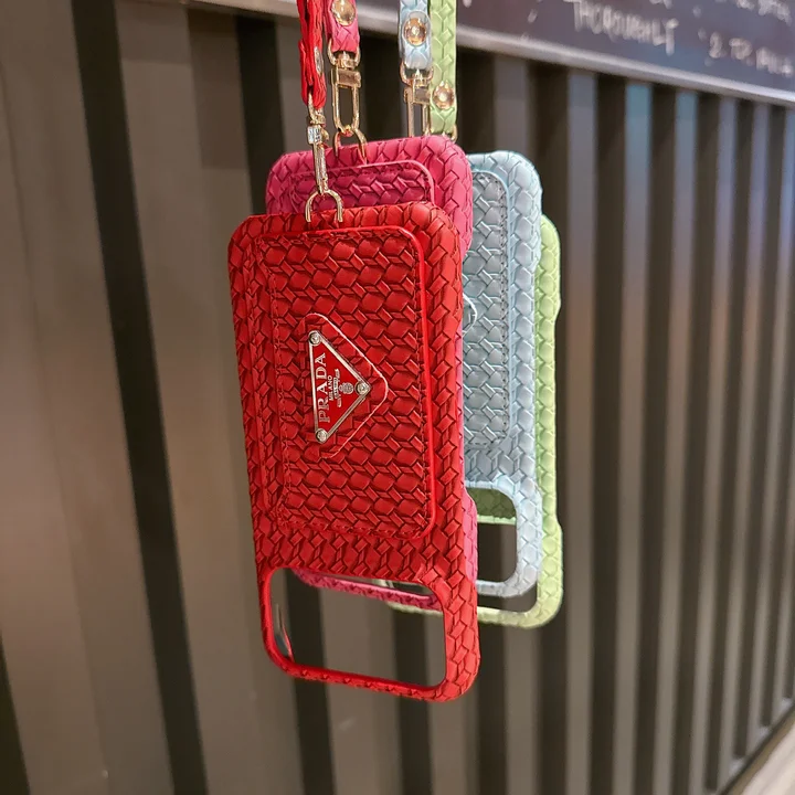 Prada iphone17ケース ストラップ付き