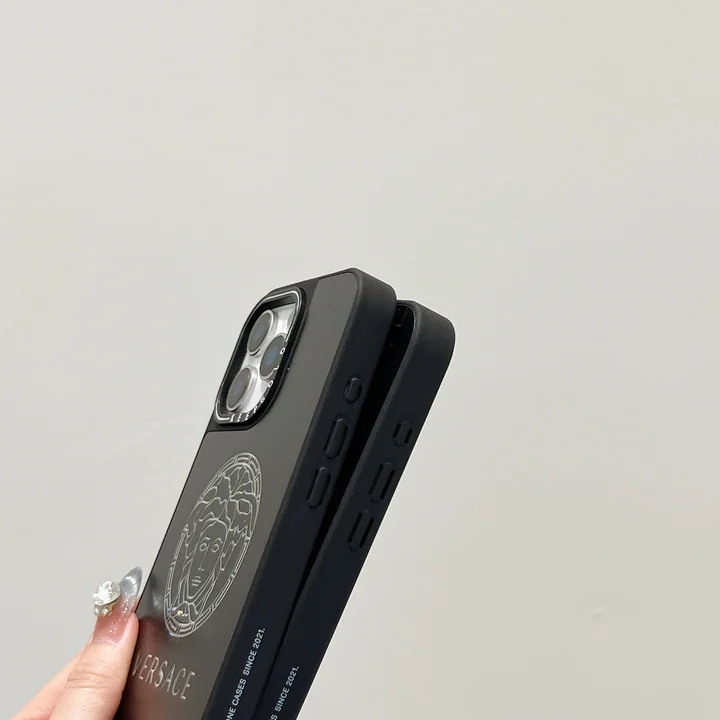 versace iphone17ケース 滑り止め