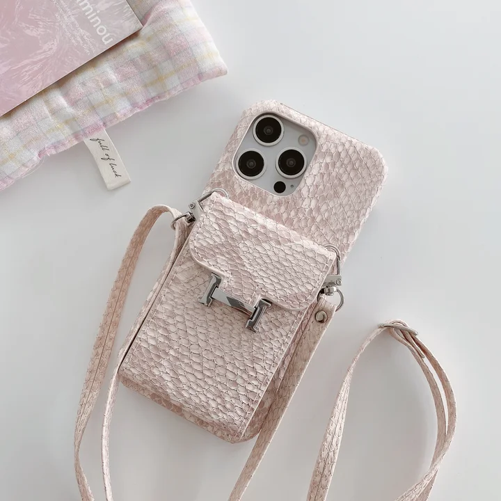 hermes iphone17proケース 蛇柄