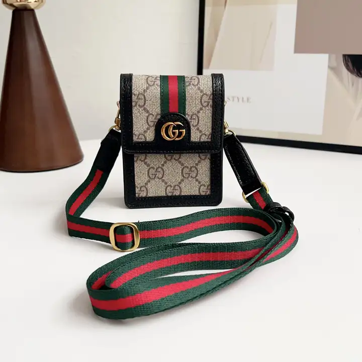 グッチ ギャラクシー zflip スマホポーチ