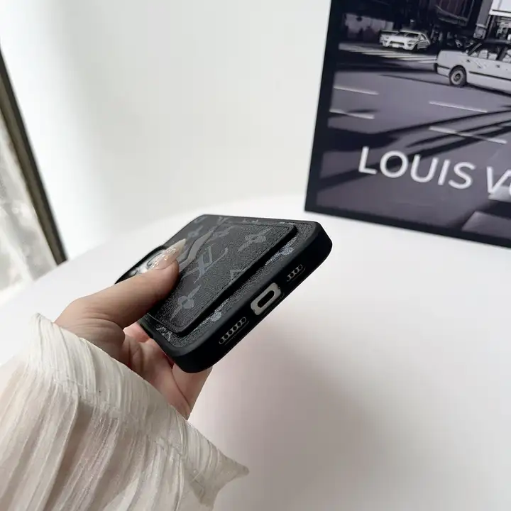 Vuitton iphone17proケース カード収納
