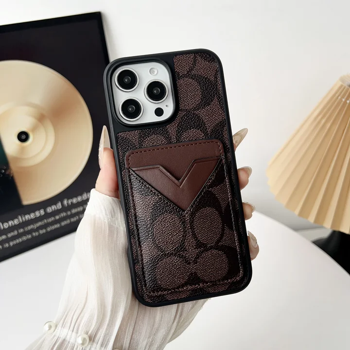 coach iphone17proカードケース V型