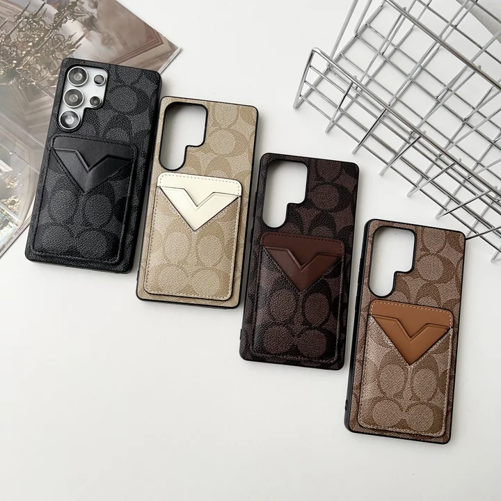 コーチiphone17ケース キルティングレザー