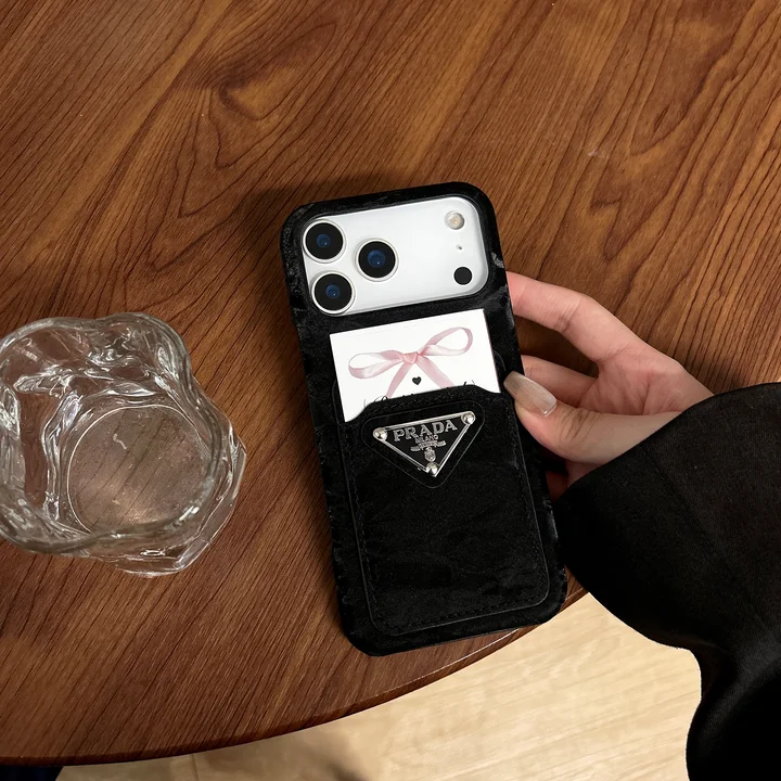 プラダiphone17promaxケース ベロア調