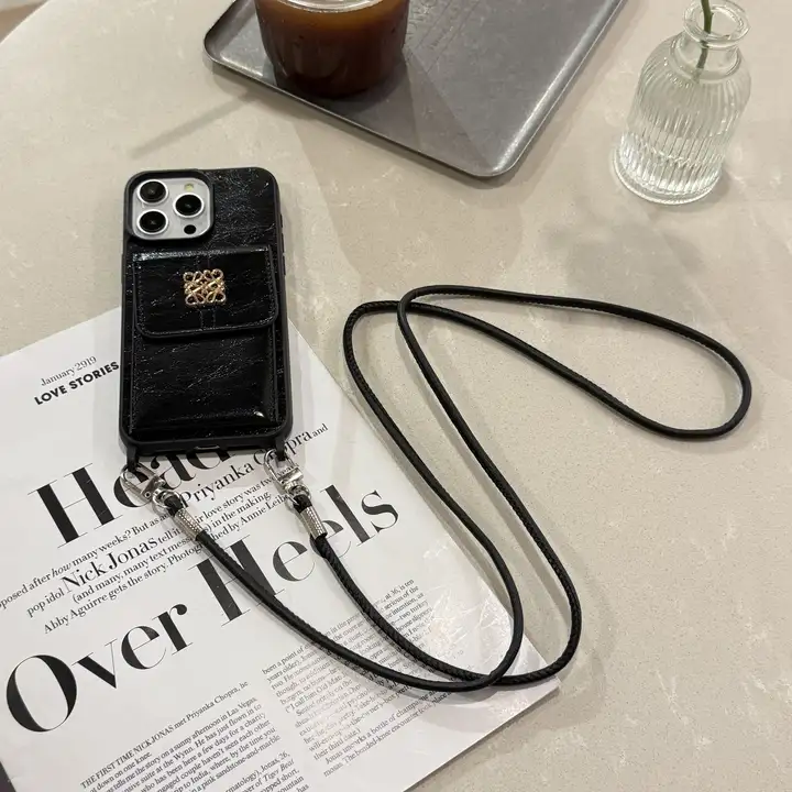 ロエベ iphone17 ケース 斜めがけ