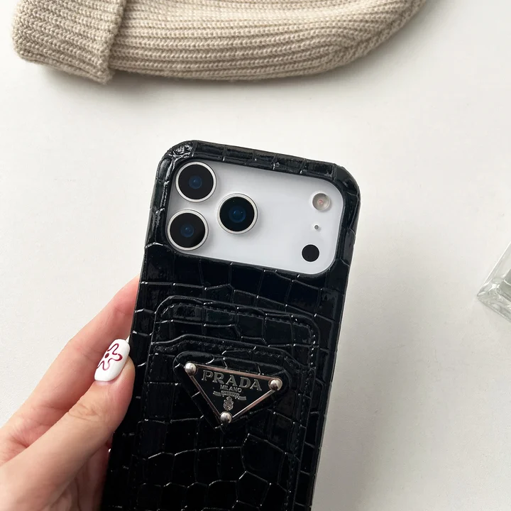 Prada iphone17proケース クロコダイル柄