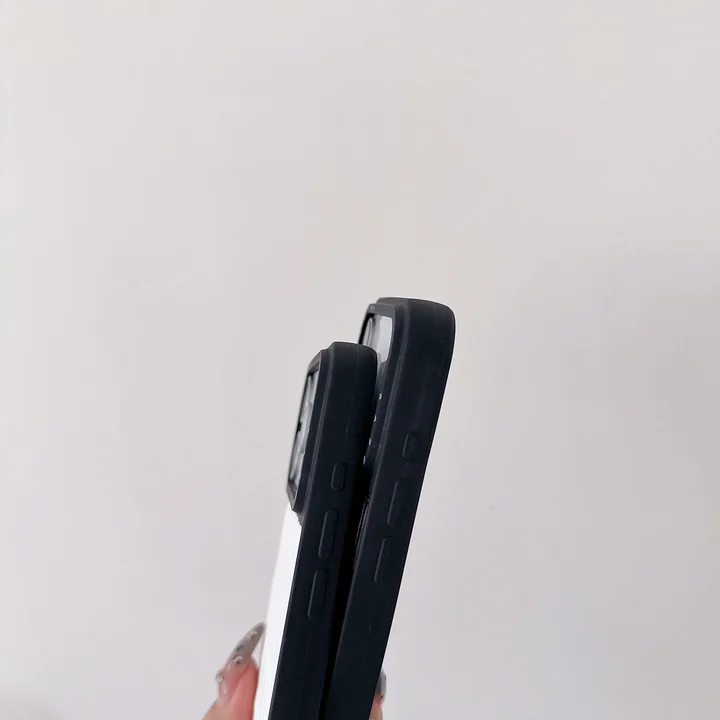 miumiu iphone17proケース 女子 人気