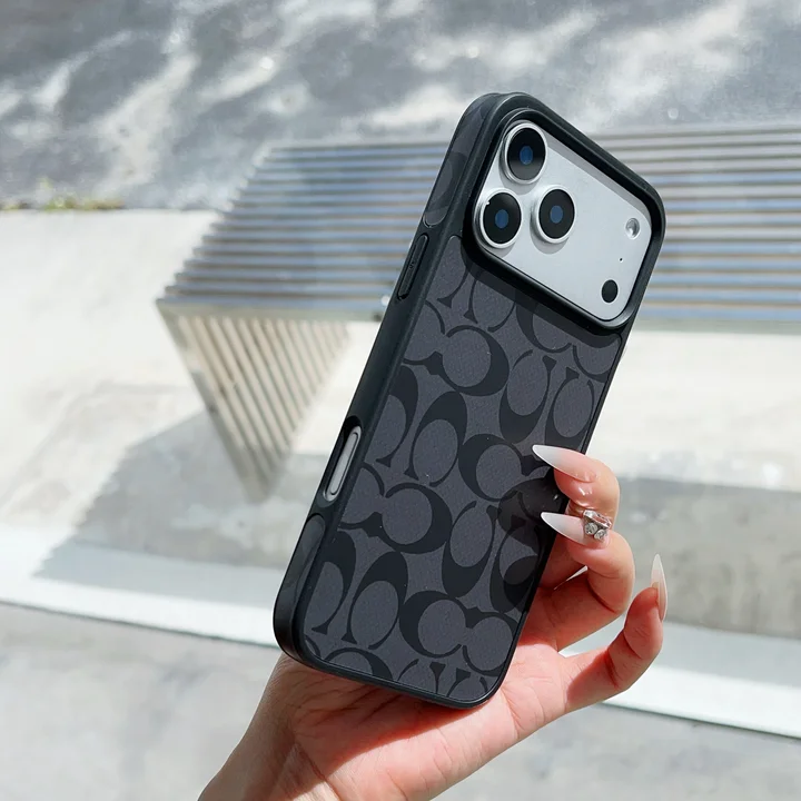 コーチiphone17promaxケース Cロゴ