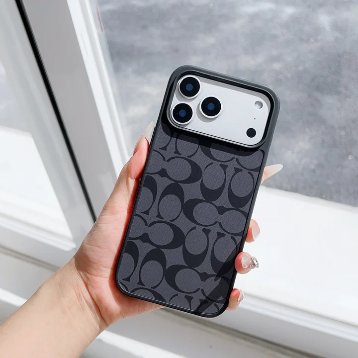 coach iphone17proレザーケース