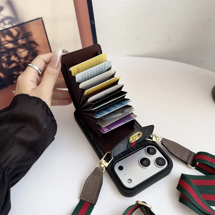 gucci iphone17promaxケース スタンド機能