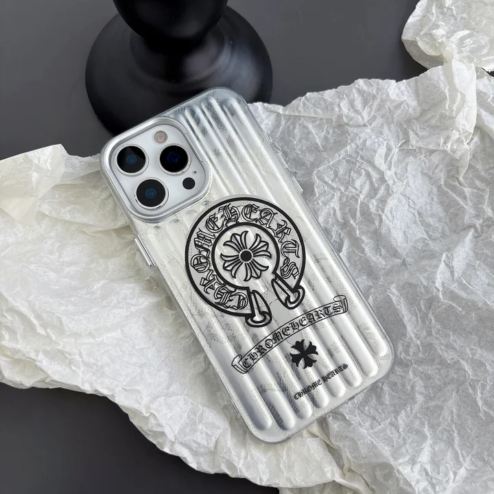 クロームハーツiphone17promaxケース マグネット吸着