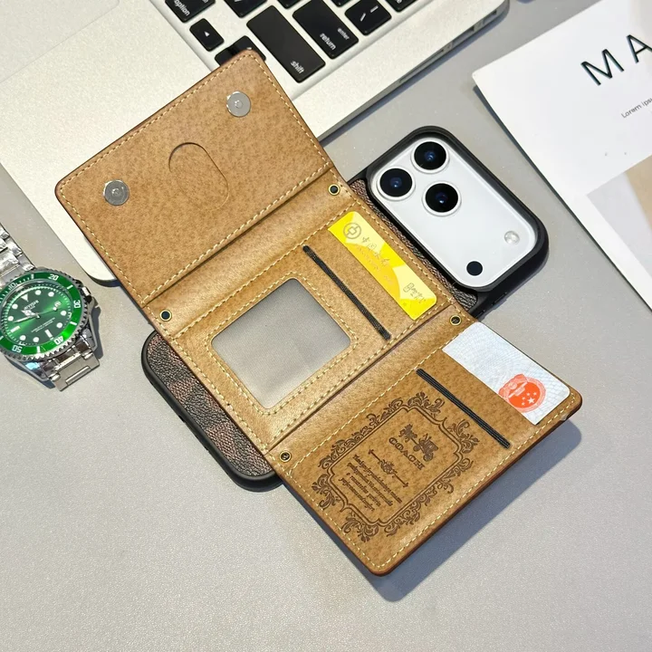 Coach iphone17promaxケース カードポッケト 付き